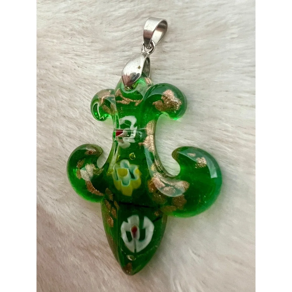 Venetian Glass Fleur De Lis Pendant Green Gold Foil Lampwork Signed CL 2.5